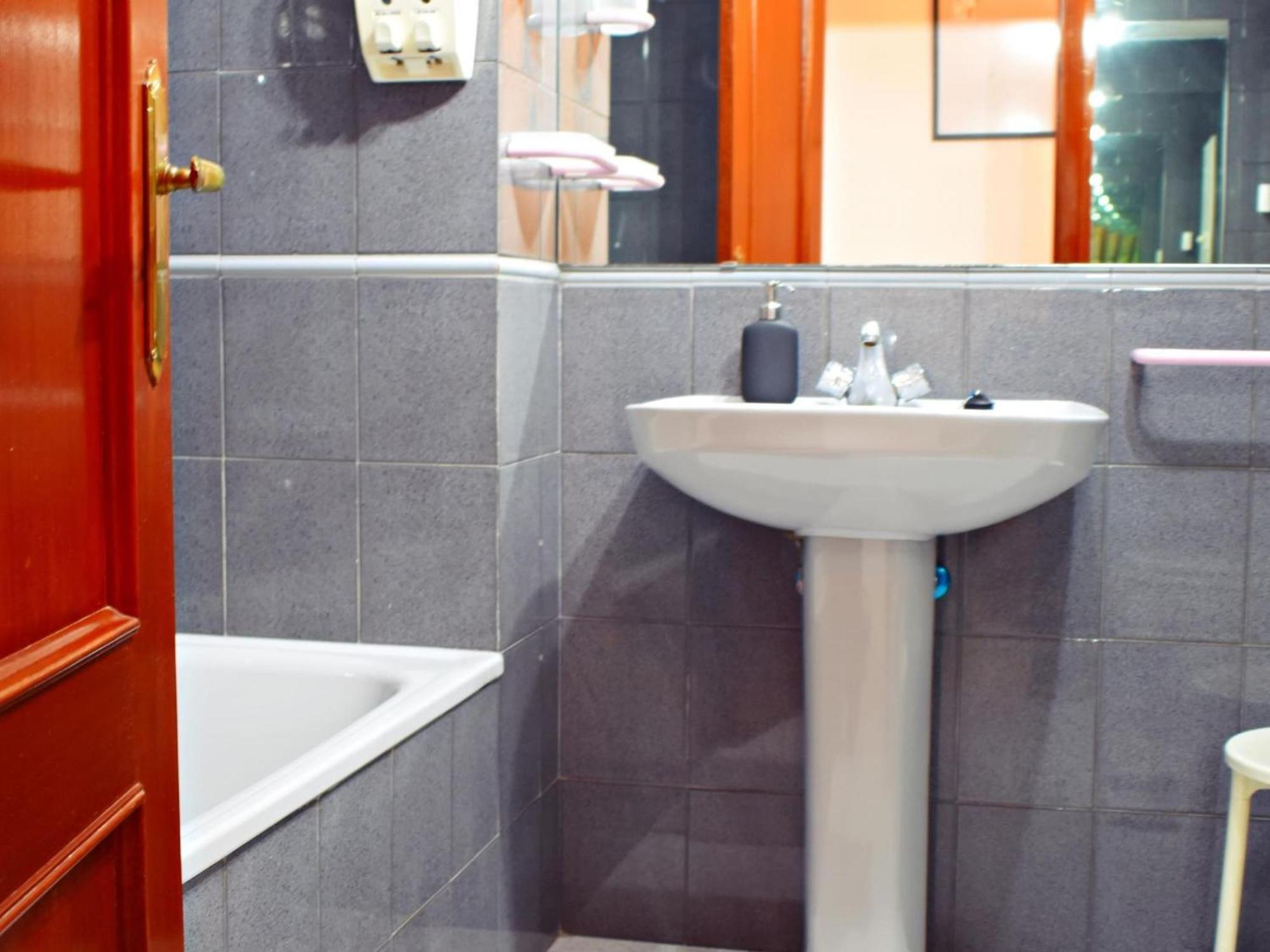 Amplio Y Luminoso Apartamento Cerca Del Centro Y La Playa Con Piscina Y Parking Privado Malaga Zewnętrze zdjęcie